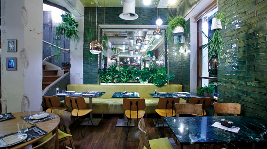 «Frankie»: Η νεο-τρατορία αντεπιτίθεται