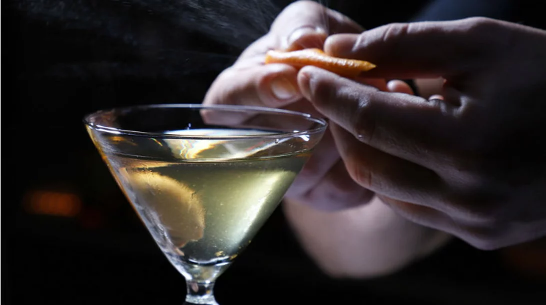 Ελληνο-ιαπωνική συμμαχία φιλοξενίας στην πλατεία Καρύτση