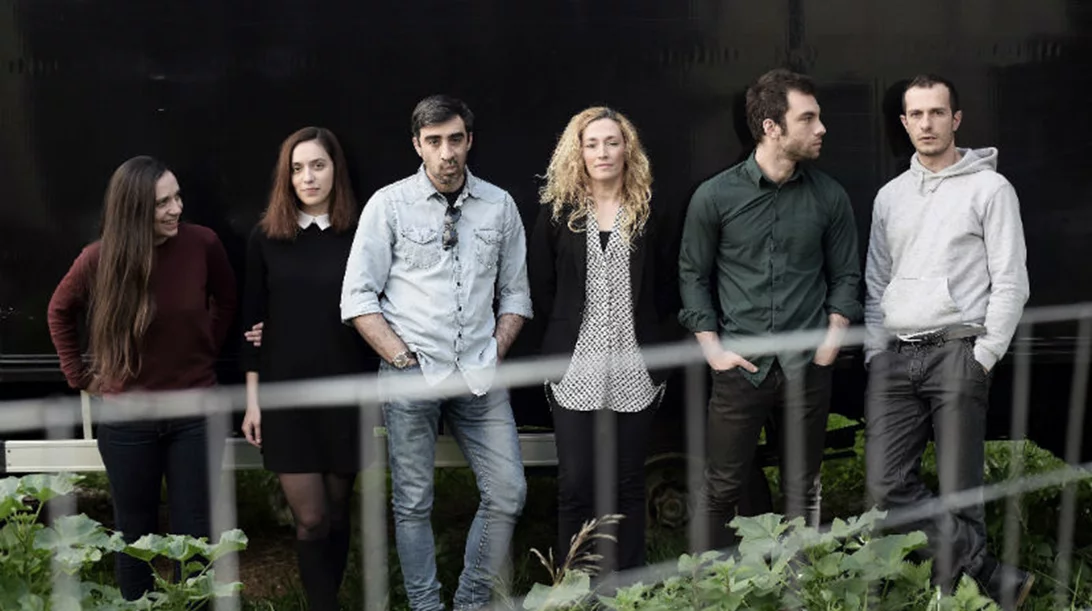 6 πρόσωπα σκαρφαλώνουν στα «Ανεμοδαρμένα ύψη»