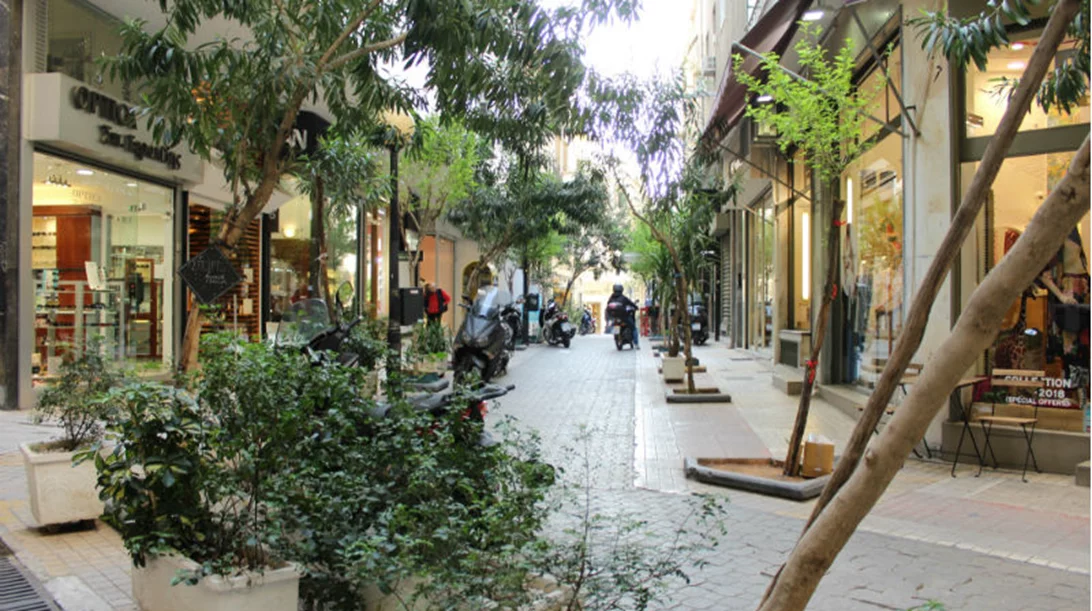 Οδός Αξαρλιάν | Ανακαλύψαμε το hot shopping spot του κέντρου 