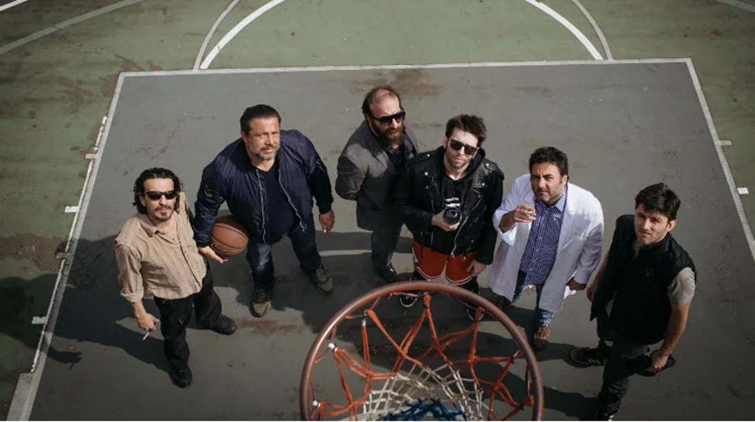 Ο «Εθνικός Ελληνορώσων» κατεβαίνει στο θέατρο