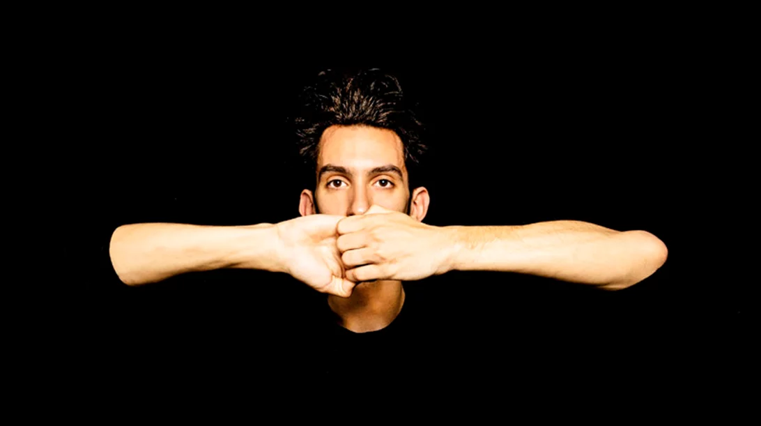 «Ανώνυμο»: το σώμα ενάντια  στην ψηφιακή εμπειρία