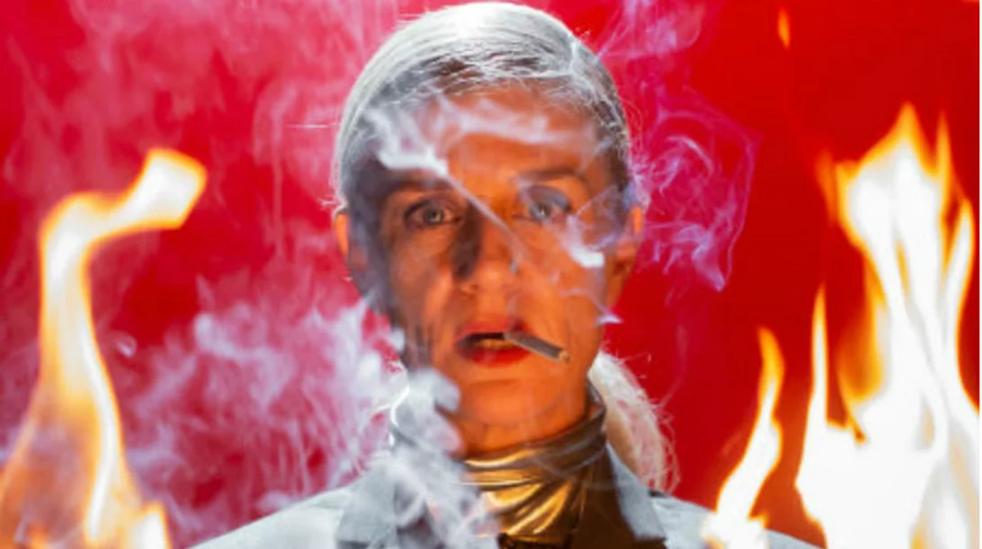 Μπήκαμε στις πρόβες του «Φάρεναϊτ 451»