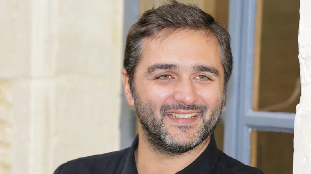 Για τον Ολιβιέ Νακάς, η ζωή είναι μια δραματική κομεντί