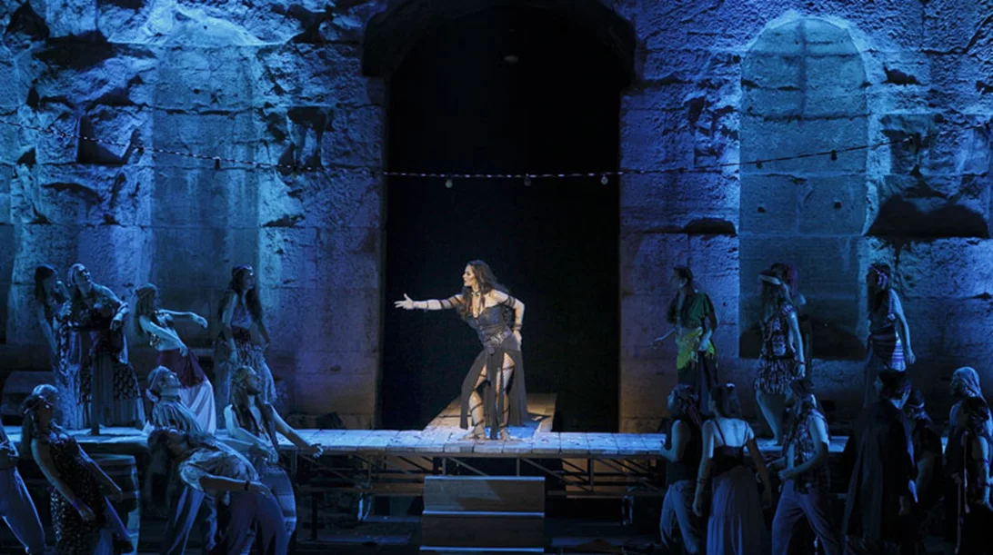 Επιτυχής αναβίωση της μυθικής «Περουζέ» του Σακελλαρίδη – Άνιση αναμέτρηση δασκάλου (Καλομοίρης) με μαθητή (Δραγατάκης)