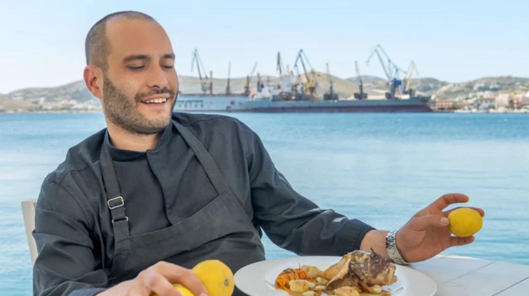 Σύρος: όσα ξεχωρίσαμε στο συναρπαστικό μας σαφάρι σε τραπέζια και μπάρες 