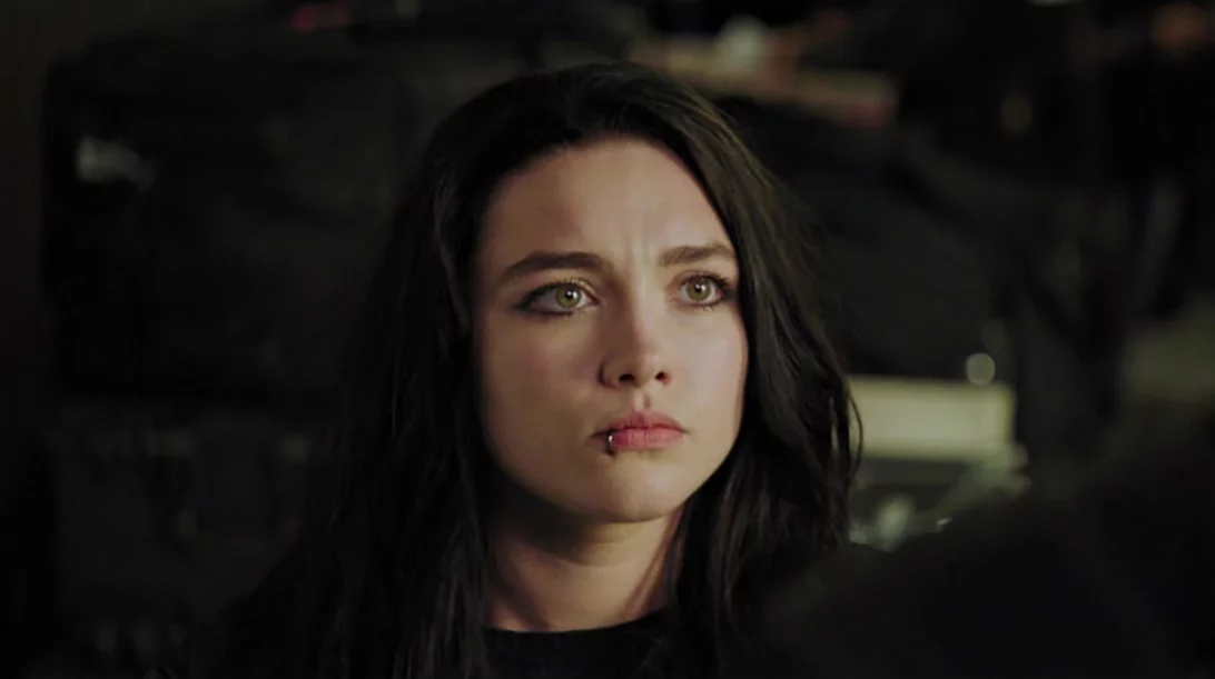 Η Φλόρενς Πιού κοντράρει τον Ντουέιν Τζόνσον στα τρέιλερ της εβδομάδας