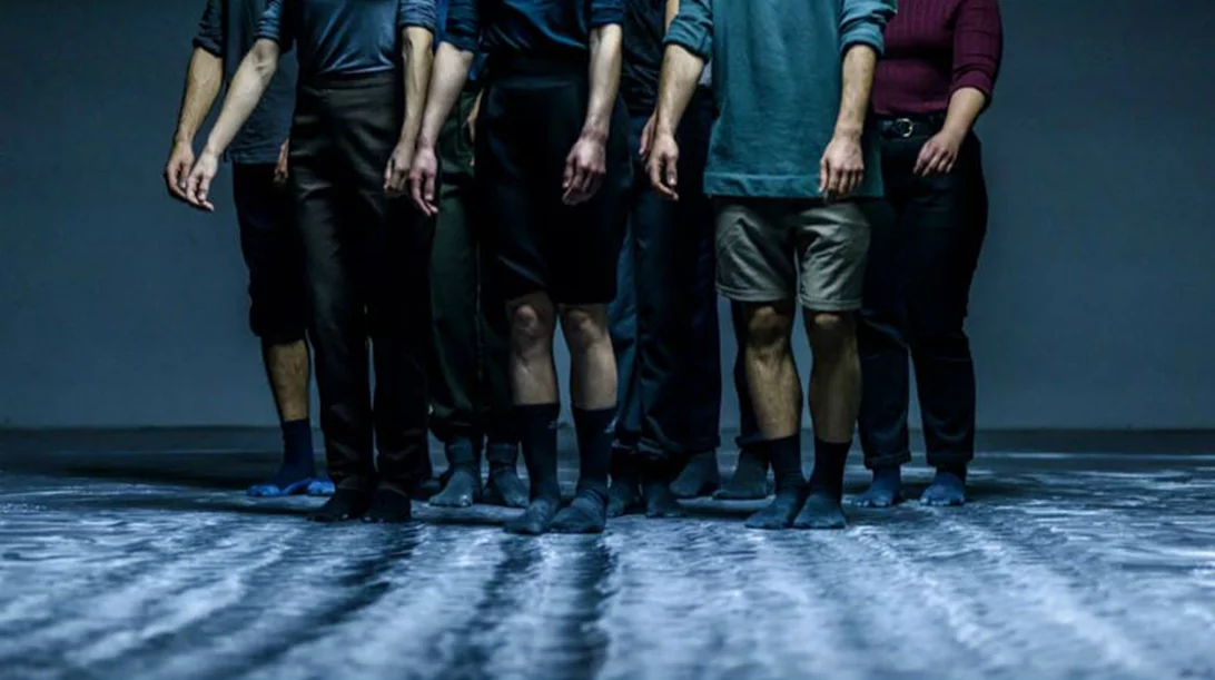 Πρόσκληση σε επαγγελματίες χορευτές