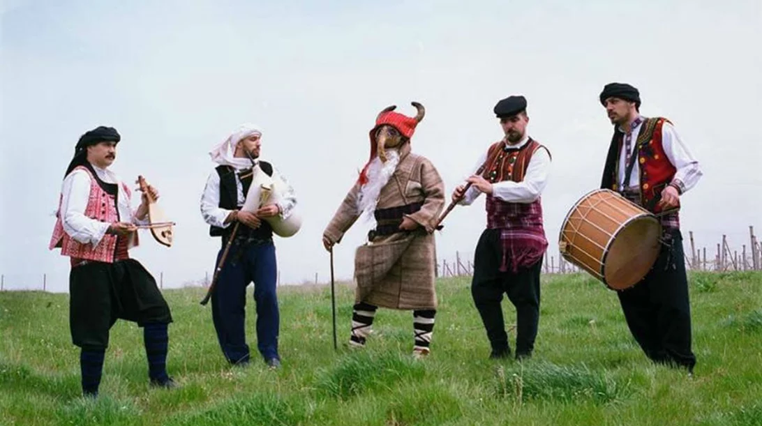 Ξενυχτάμε | Cayetano, The Sexy Christians ή Εβρίτικη Ζυγιά; (21-26/2)