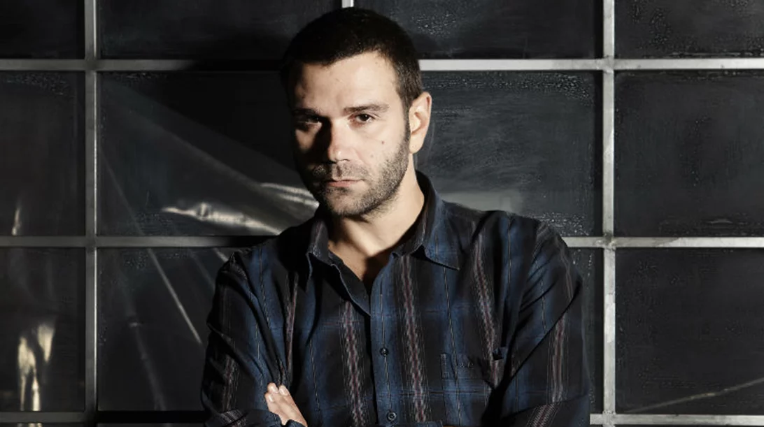 Ο Τάσος Ιορδανίδης σε έναν αντιπολεμικό μονόλογο