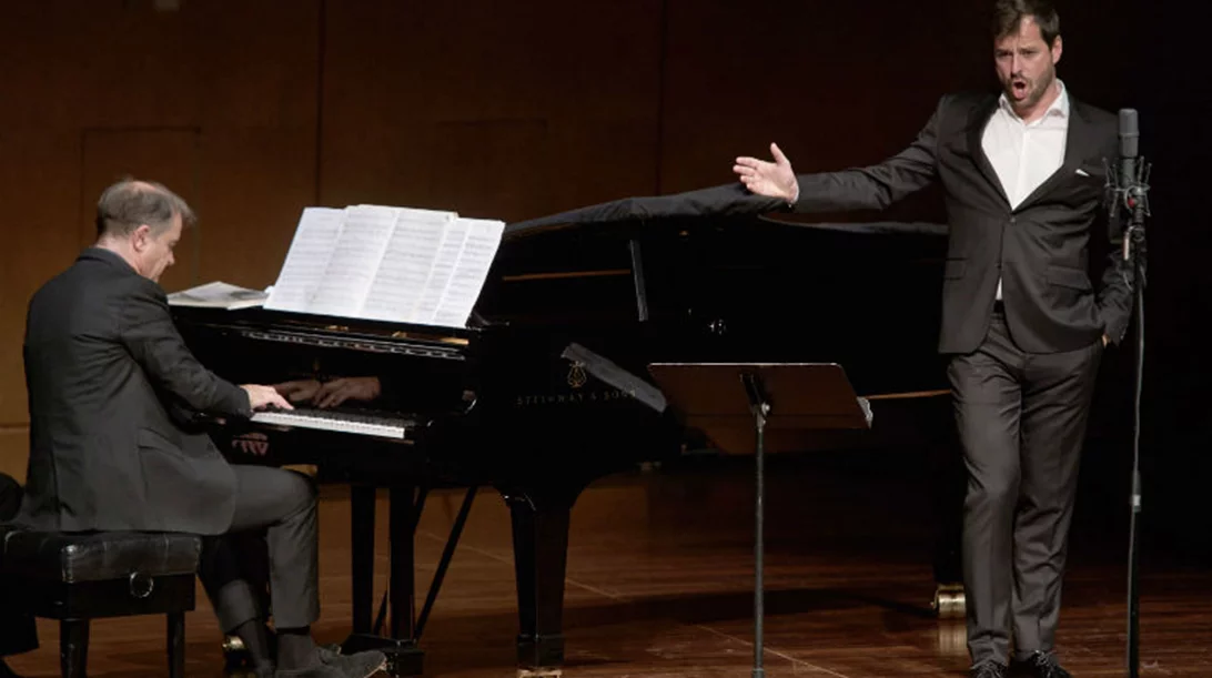 Διαφορετικές όψεις του έντεχνου τραγουδιού: Ενδιαφέροντα ρεσιτάλ Νέζη και Φαλκ στο Μέγαρο