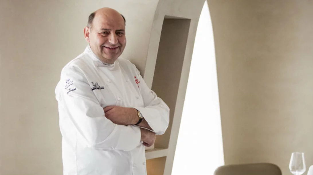 Ανδρέας Μαυρομμάτης: «Γαλανόλευκο» αστέρι Michelin στα Βραβεία Ελληνικής Κουζίνας
