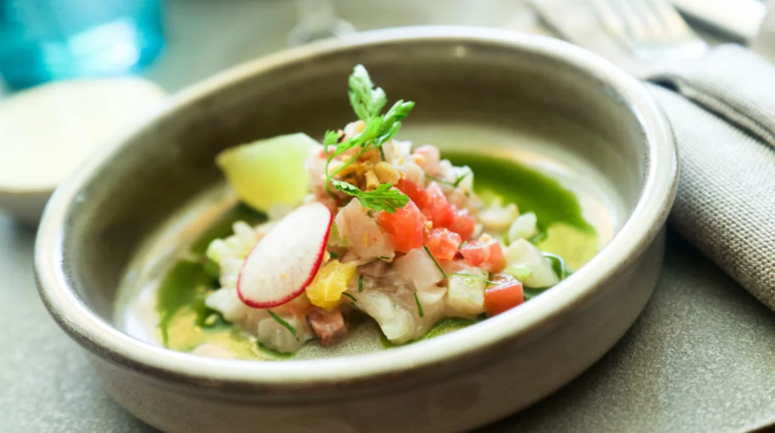 «Rayen» με μεξικάνικο αέρα πάνω στο κύμα