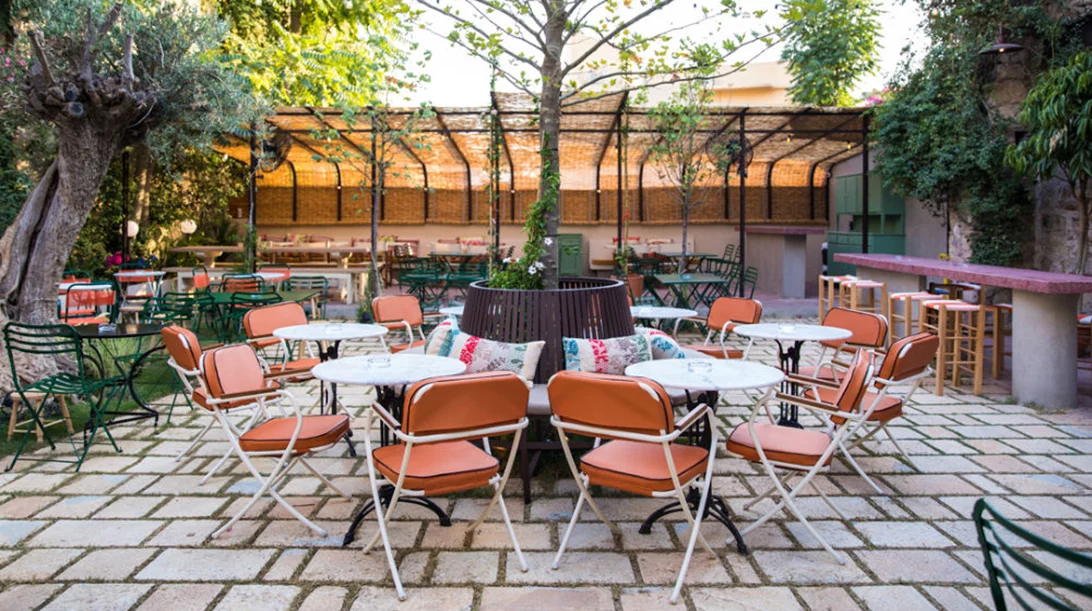 Ένα «Λοκάλι» νοστιμεύει τη γειτονιά του Ψυρρή