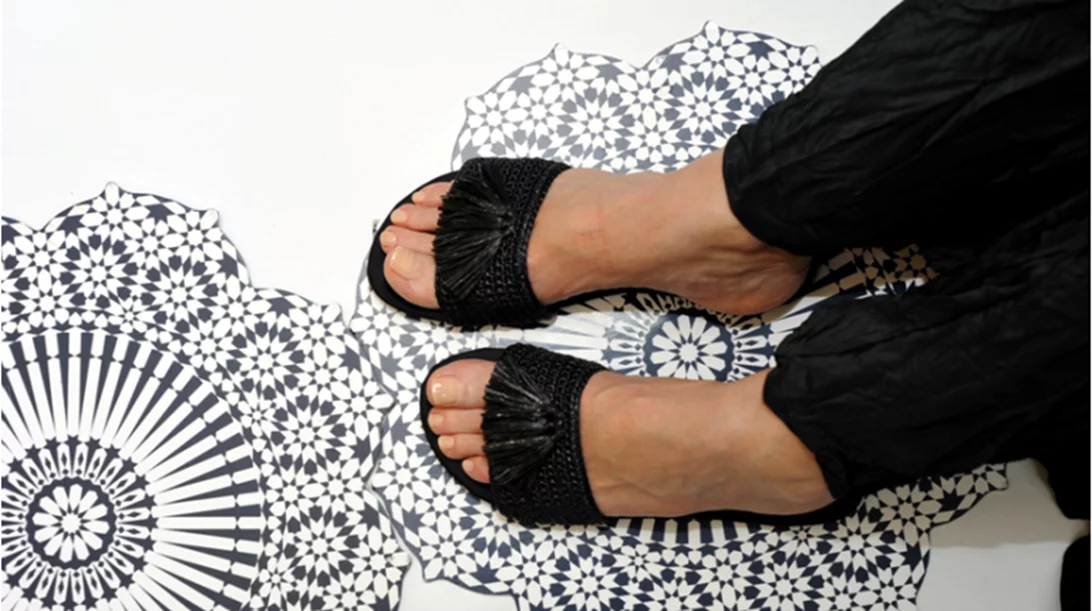 Μια «Alchimia» με ελαφρύ αποτύπωμα ή πώς οι πλαστικές σακούλες γίνονται παπούτσια