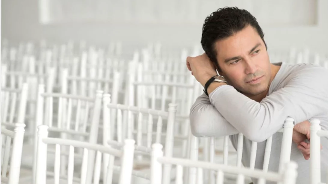 Γαλάζια λίμνη με τον Μάριο