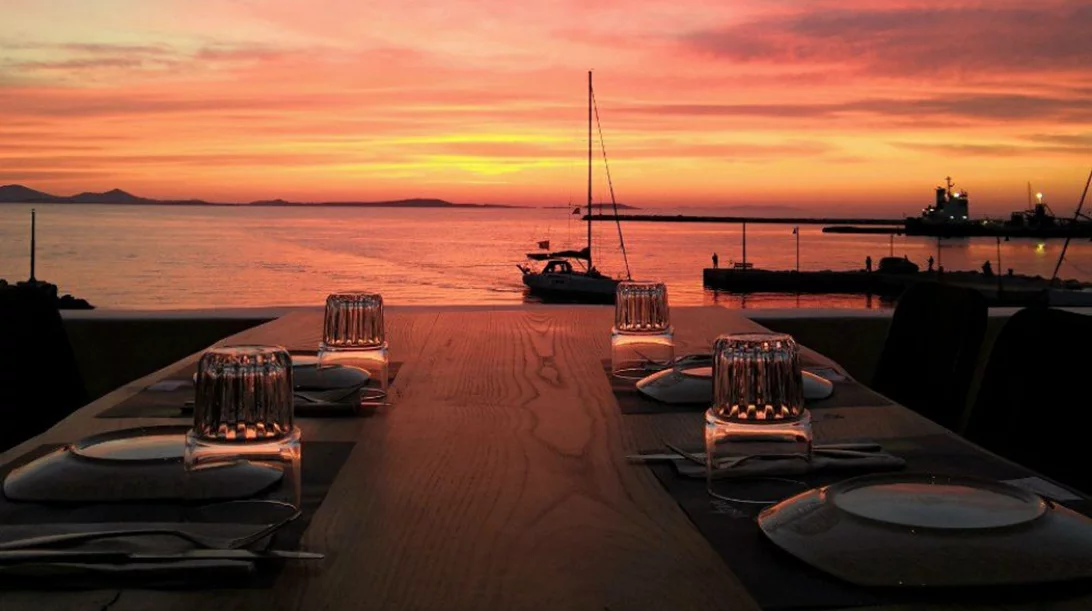 Το νέο «Musique Café & More» είναι μοντέρνο και ναξιώτικο