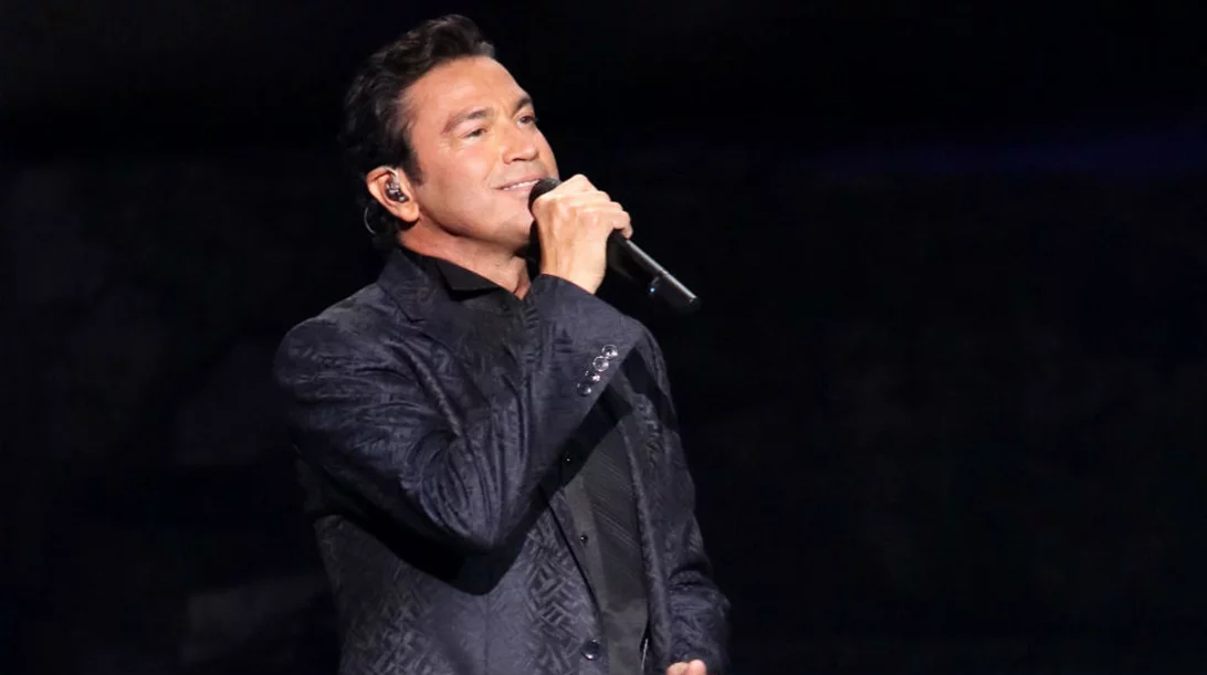 Με ύφος αυθεντικού crooner ο Μάριος Φραγκούλης μάγεψε στο Ηρώδειο!