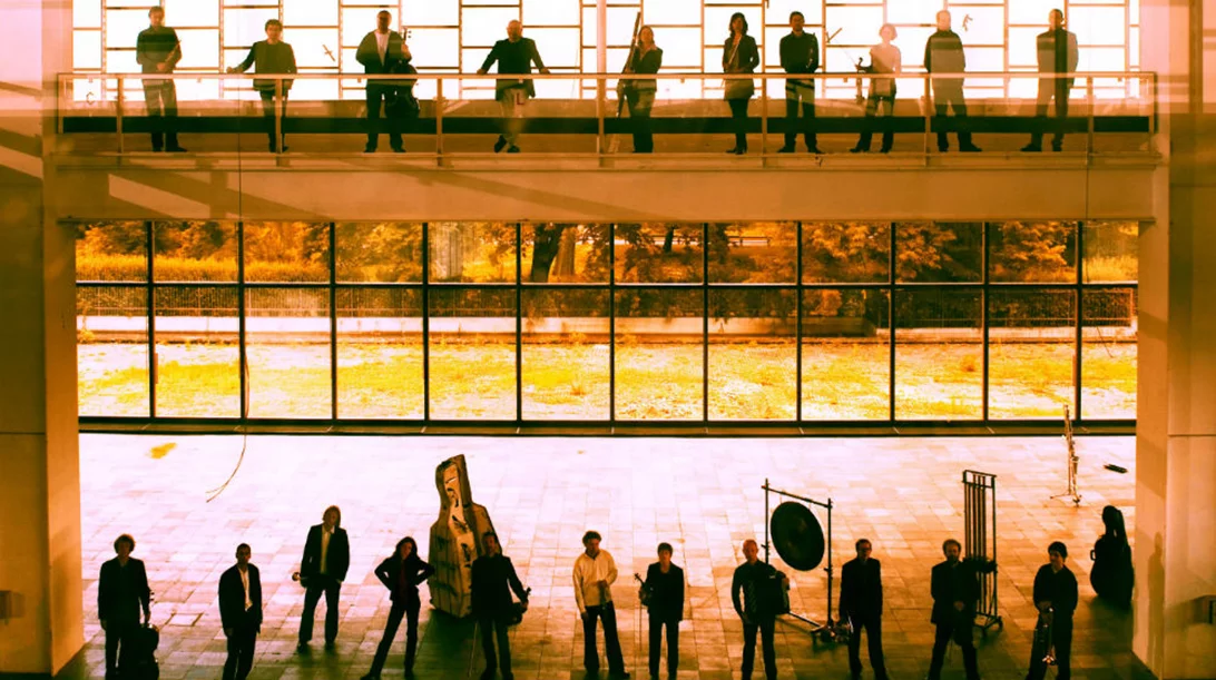 To «Happiness Machine» φέρνει ένα 24ωρο μουσικής ευτυχίας στη Στέγη