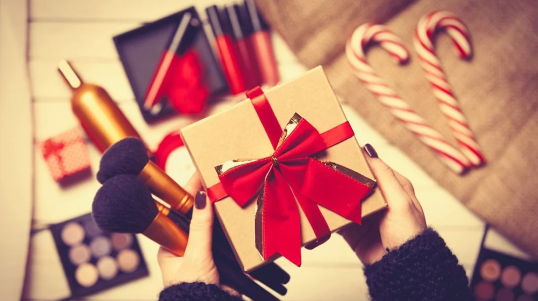 Christmas Beauty Gift Sets: Αυτά είναι τα 15 + 2 ιδανικά δώρα που προτείνουμε για τους αγαπημένους σας 