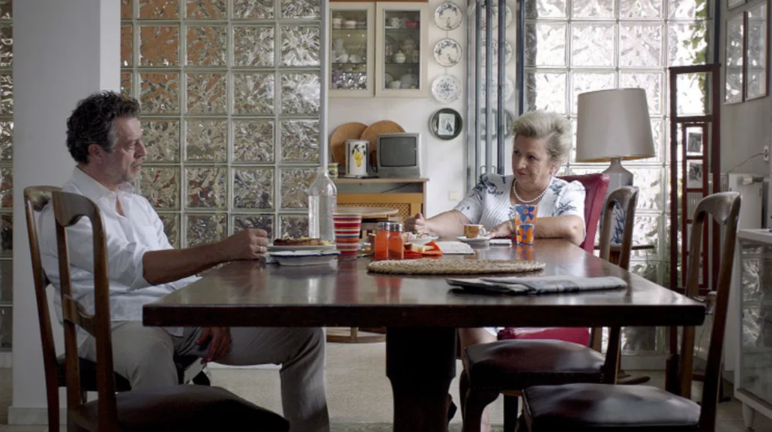 Το νέο teaser της «Μπαλάντας της Τρύπιας Καρδιάς» ξεχειλίζει μητρική αγάπη