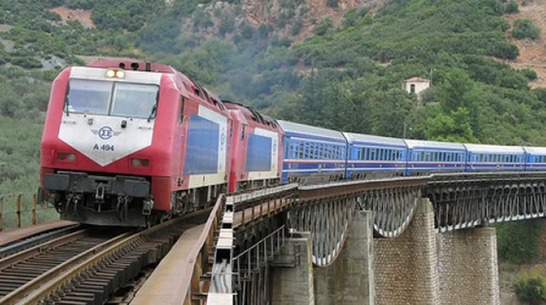 Λογοτεχνία Παντού: Παραμύθια στο τρένο Αθήνα-Θεσσαλονίκη από την Λίλη Λαμπρέλλη