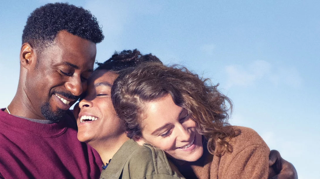 5 σειρές που θα σου κρατήσουν συντροφιά το Πάσχα