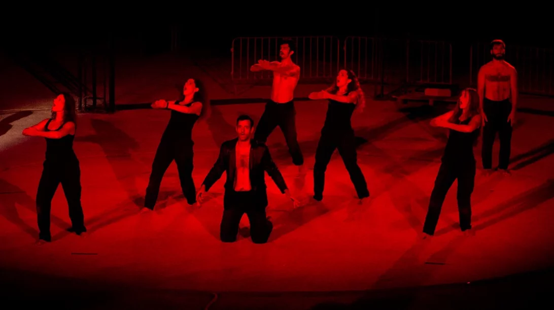 Η σαρωτική «Αντιγόνη» του Στρούμπου βγαίνει σε περιοδεία