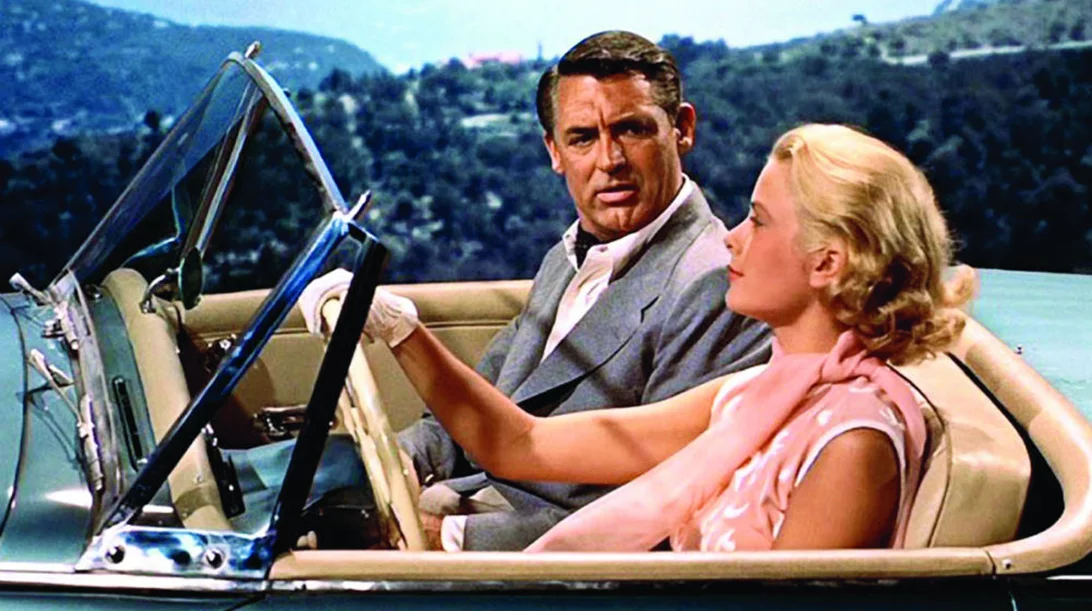 "Το Κυνήγι του Κλέφτη": Πώς ο Άλφρεντ Χίτσκοκ γύρισε το απόλυτο ρομαντικό θρίλερ