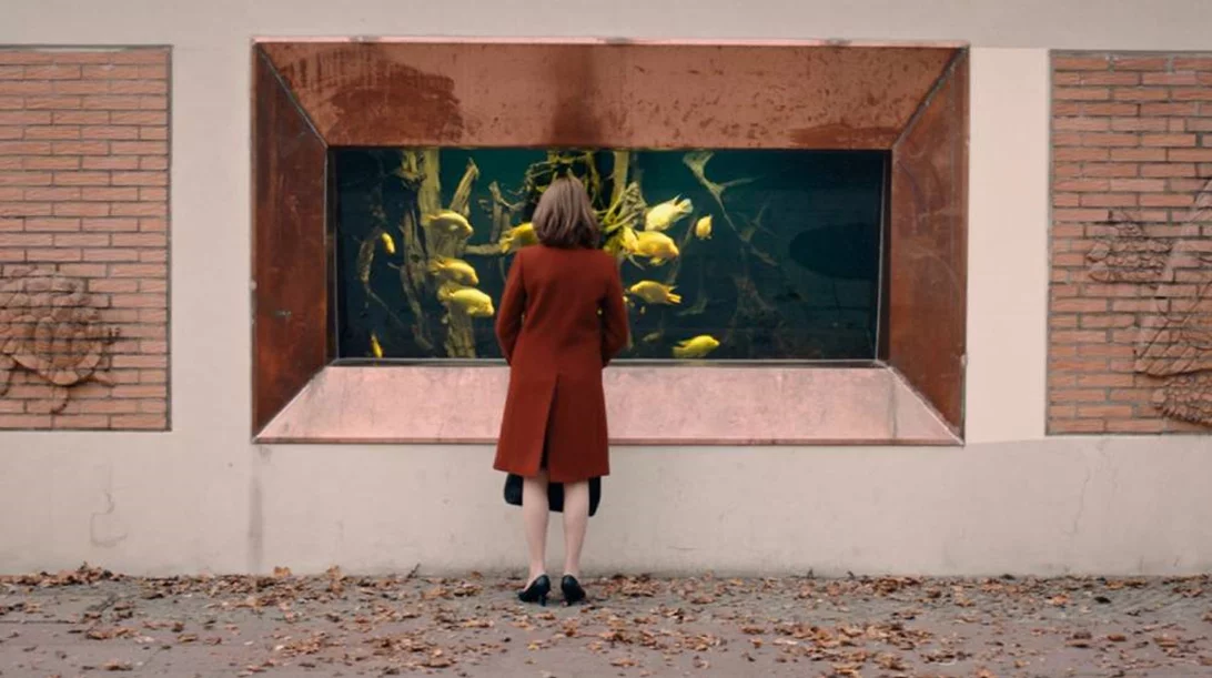 «Lara»: ένας γλυκόπικρα ειλικρινής απολογισμός ζωής μιας γυναίκας