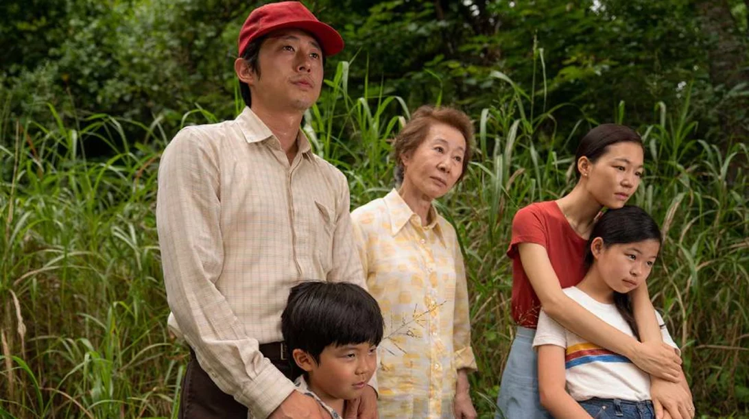 Οι συντελεστές του «Minari» εξομολογούνται σε ένα αποκλειστικό featurette