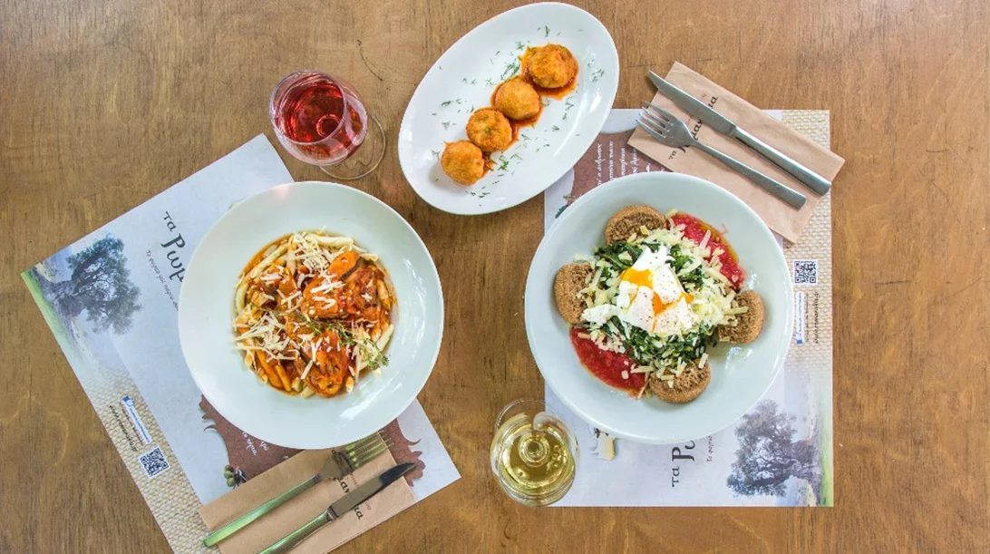 Τα Ρωμανάκια: Για ντάκο και στάκα, όλοι οι δρόμοι οδηγούν στην Αγία Παρασκευή!