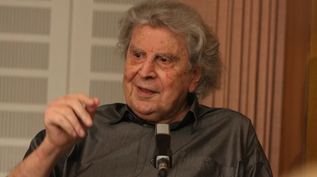 Updated | Οι έκτακτες τηλεοπτικές και ραδιοφωνικές εκπομπές αφιερωμένες στον εκλιπόντα Μίκη Θεοδωράκη