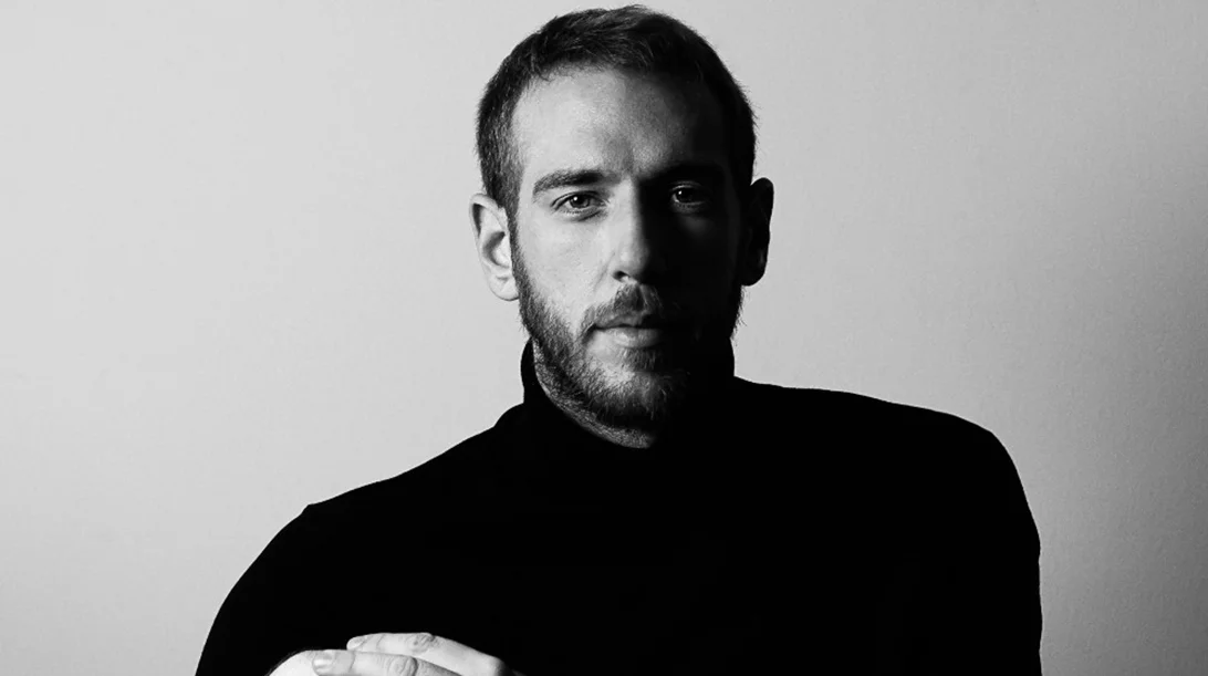 Το "Μilky Way" του Bασίλη Κεκάτου ξεκινά τη διεθνή του πορεία