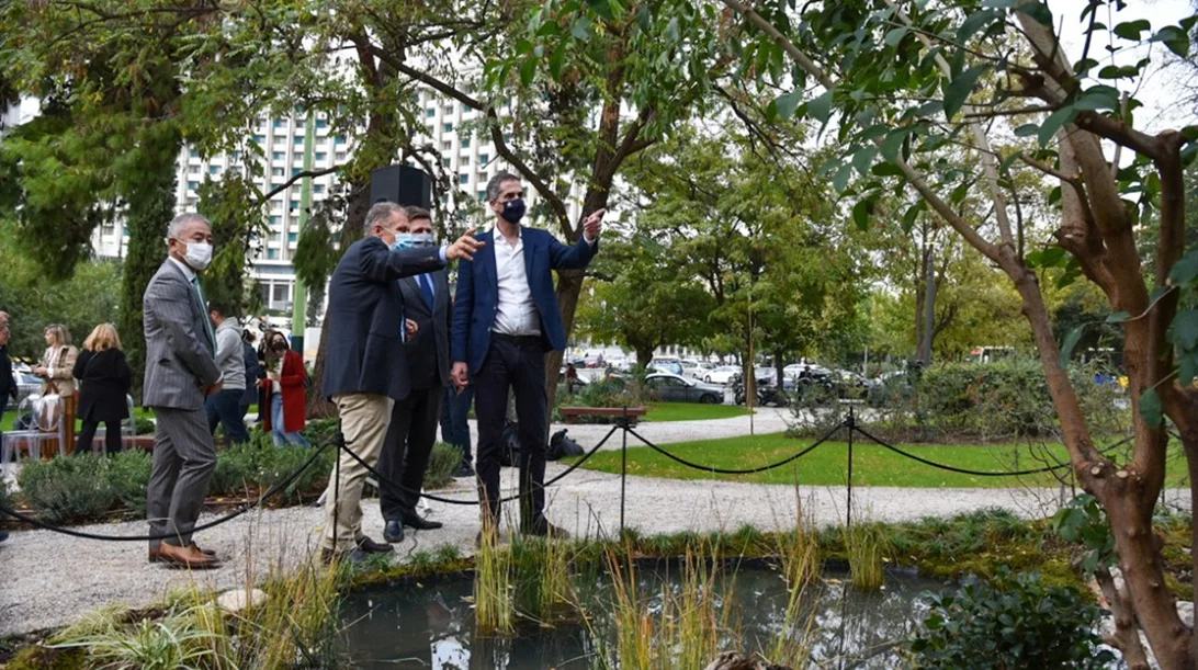 Όταν η ιαπωνική κουλτούρα φυτρώνει στην Αθήνα: Το νέο ζεν πάρκο στο Παγκράτι 