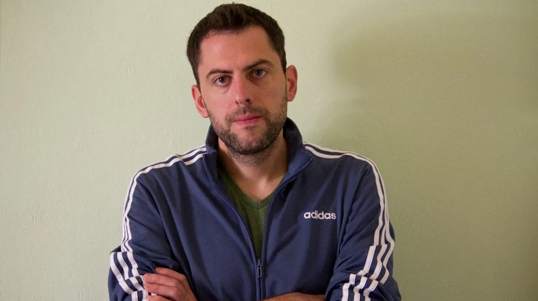 Θέλετε να μάθετε ποια είναι η νέα παράσταση του Παντελή Φλατσούση;