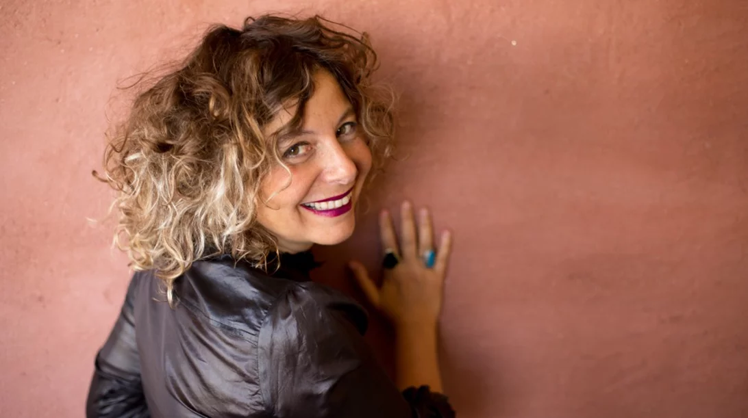 Έλλη Παπακωνσταντίνου: "Είμαι πολύ τοπική και για αυτό είμαι διεθνής"