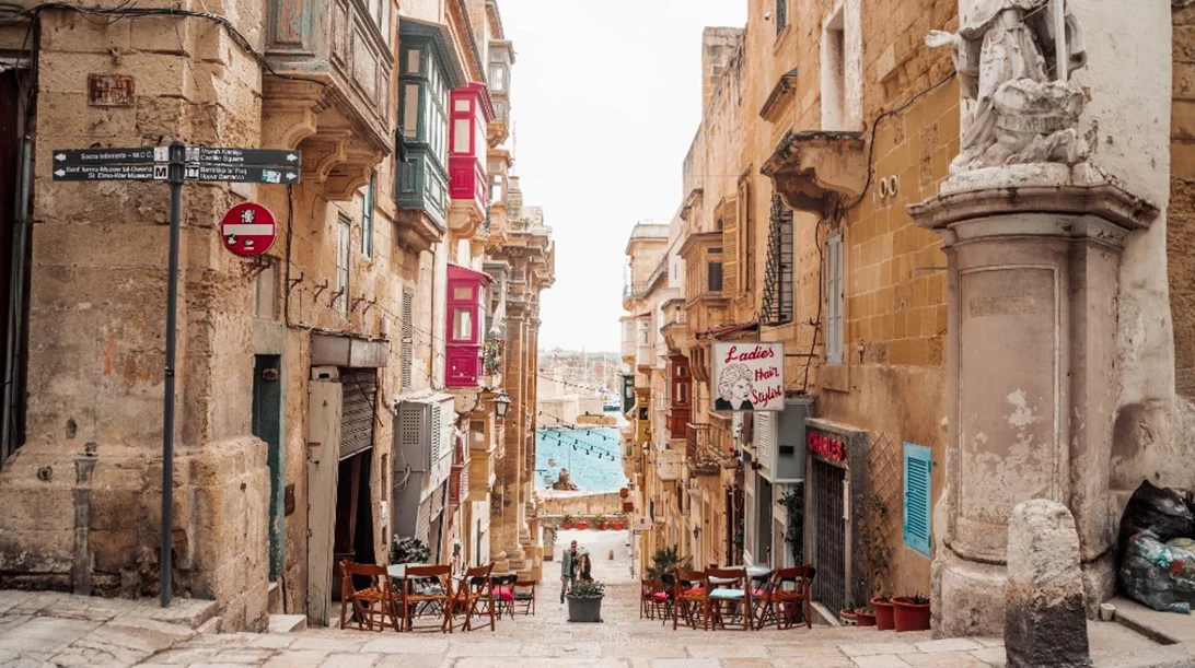 Ένα ελληνικό χειροποίητο επιτραπέζιο γίνεται το Νο1 τουριστικό προϊόν της Μάλτας