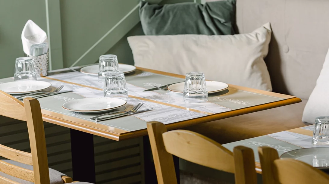 "Πεσκέσι": Η οικειότητα του τσίπουρου και των μεζέδων στην Κοζάνη