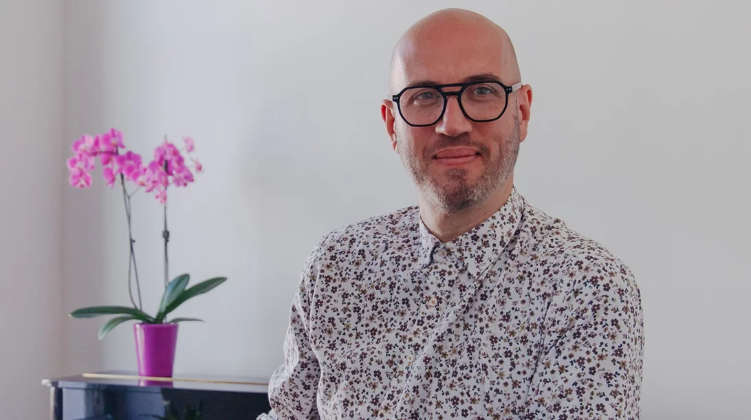 "The Last Five Years": Ο Δημήτρης Δημόπουλος γράφει για το μιούζικαλ που σκηνοθετεί στην Εναλλακτική Λυρική Σκηνή