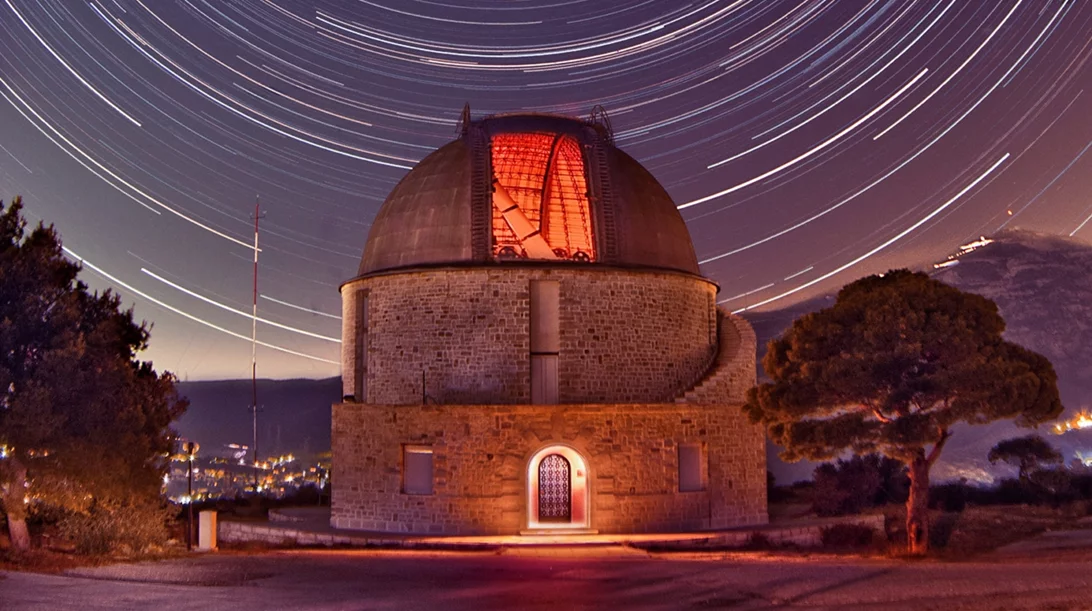 Έκλειψη σελήνης με Pink Floyd στο Αστεροσκοπείο