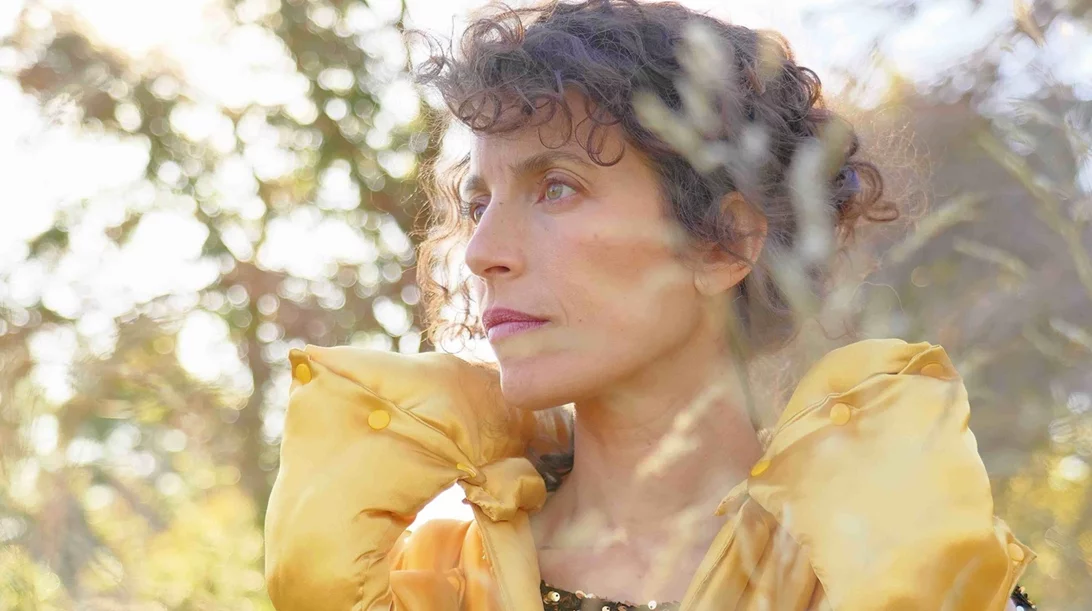 "Medea loading": H Ρόζα Προδρόμου απελευθερώνει τη Μήδεια από τα καταπιεστικά κοινωνικά πρότυπα