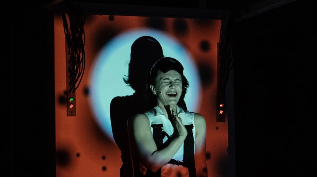 "The Fall of the House of Commons": Όπερα με προβληματισμούς για το ΑΙ στη Λυρική