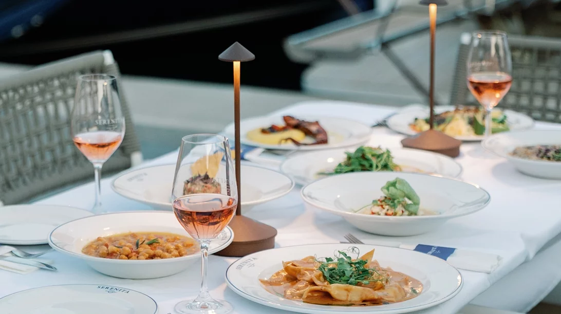 Serenità: Έρχεσαι για την ηρεμία αλλά μένεις για τη γεύση