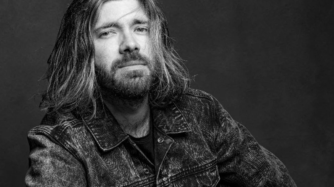 Ο Στέλιος Τσουκιάς μάς τραγουδάει ιστορίες που έχει ζήσει στο "Faust"