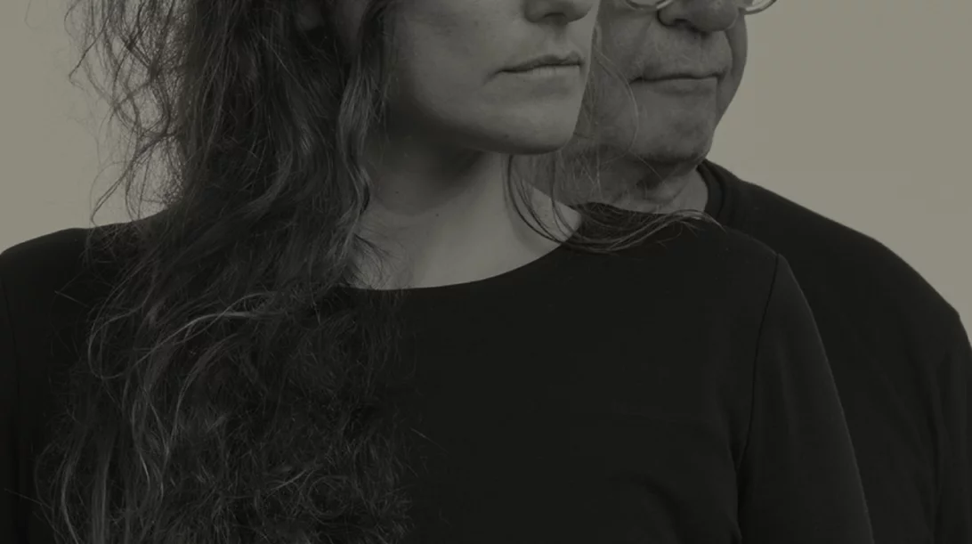 Το sui generis project "Drums & Voice Jazztronica Duet" για μια βραδιά στο six d.o.g.s