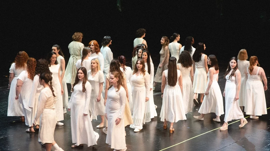 Μια χριστουγεννιάτικη συναυλία με ήχους Ελλάδας σε περιμένει στην πλατεία Καρύτση