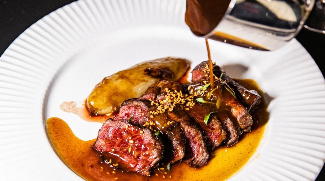 Στο high end bistro που δε 'συμπαθεί' τους ντόπιους, τρως μενού με €49