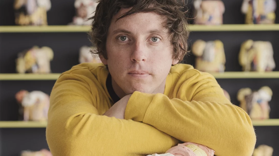 "Erratic Patterns": Τα απρόβλεπτα κεραμικά γλυπτά του Brian Rochefort στην Bernier/Eliades