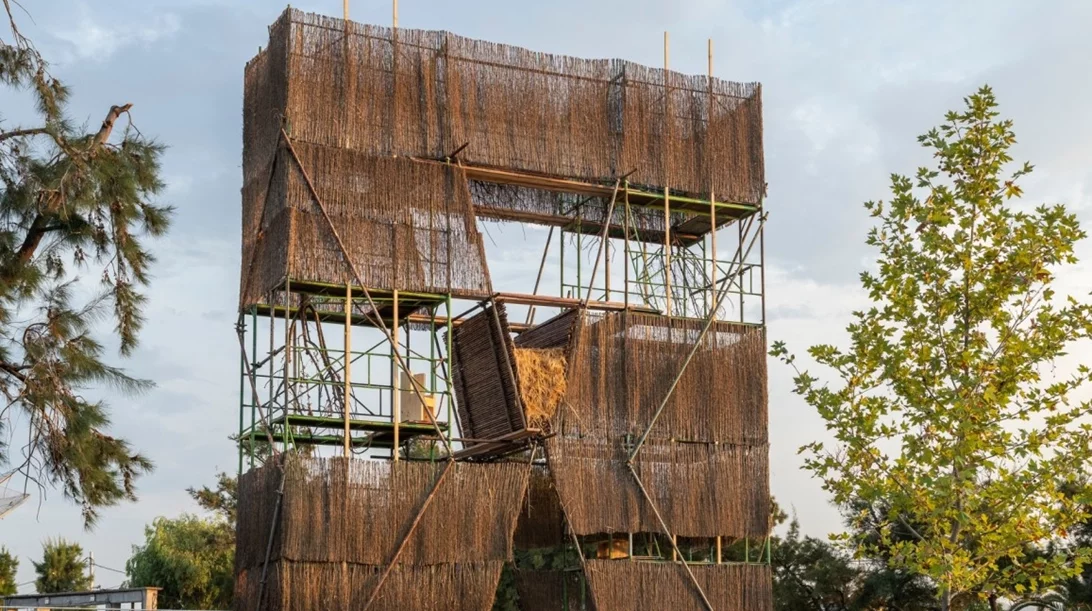 Ο μύθος της Περσεφόνης επαναπροσδιορίζεται στη γλυπτική εγκατάσταση του Κωστή Βελώνη